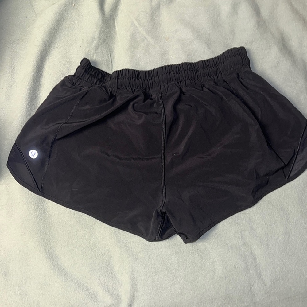 Hotty hot lululemon shorts low rise 2.5